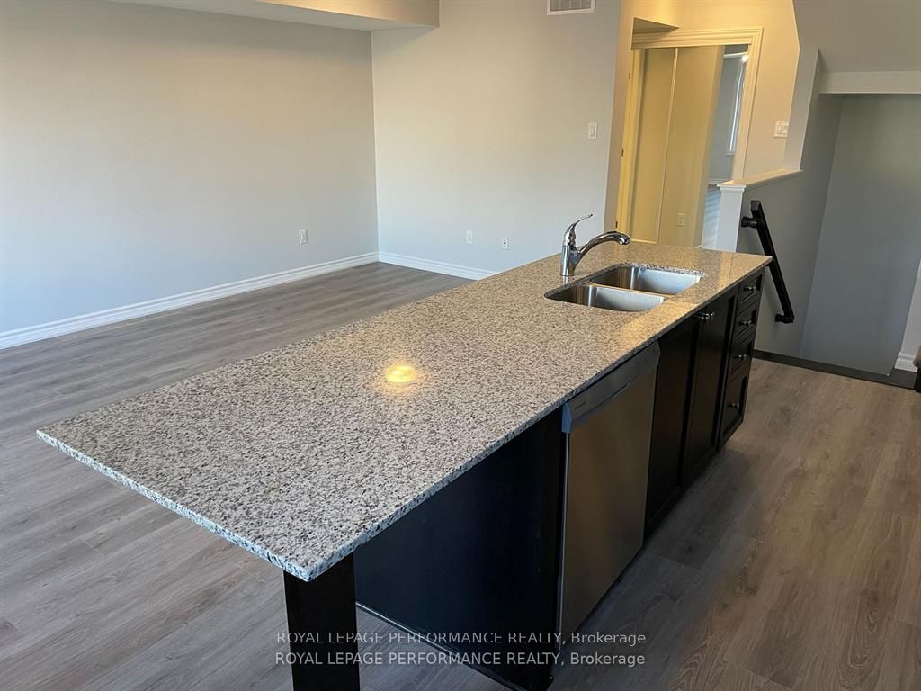Additional image 5 of 704 Kizis Private, Ottawa, ON, K1K 5A4