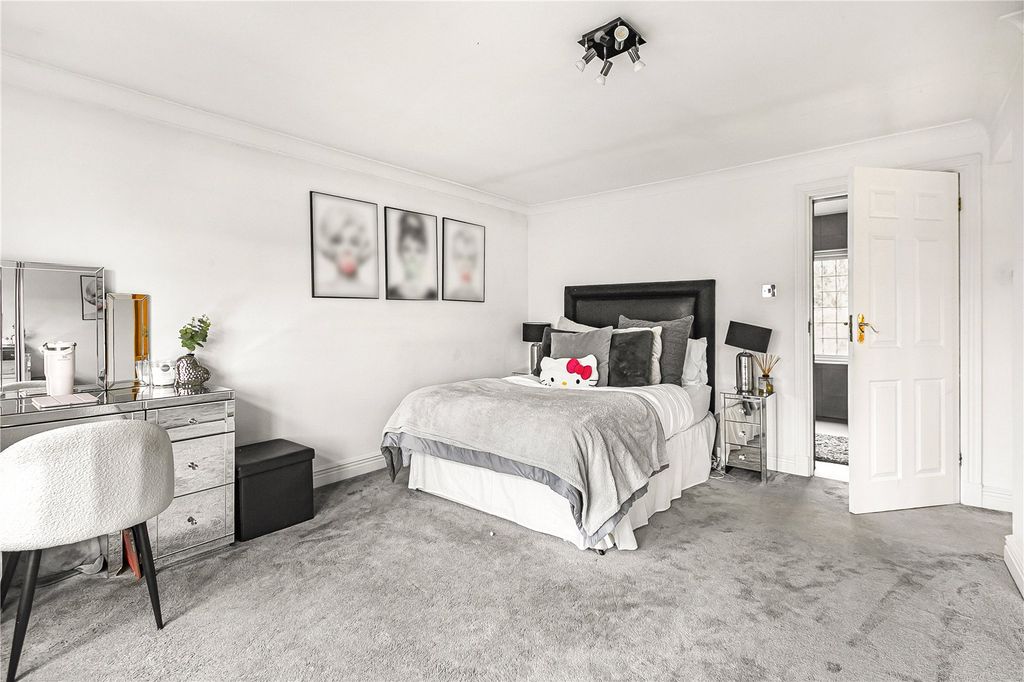 Additional image 20 of 5 bed detached house for saleNewlands Avenue, Radlett, Hertfordshire WD7