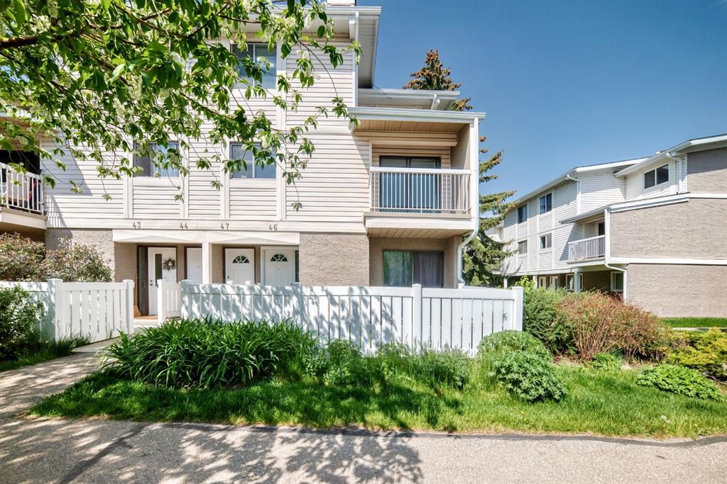 46-3015 51 Street SW, Calgary, AB, T3E 6N5