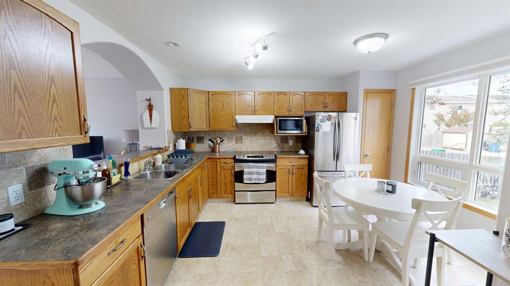 Additional image 2 of 173 Lynx Cove N, Lethbridge, AB, T1H 5Z6
