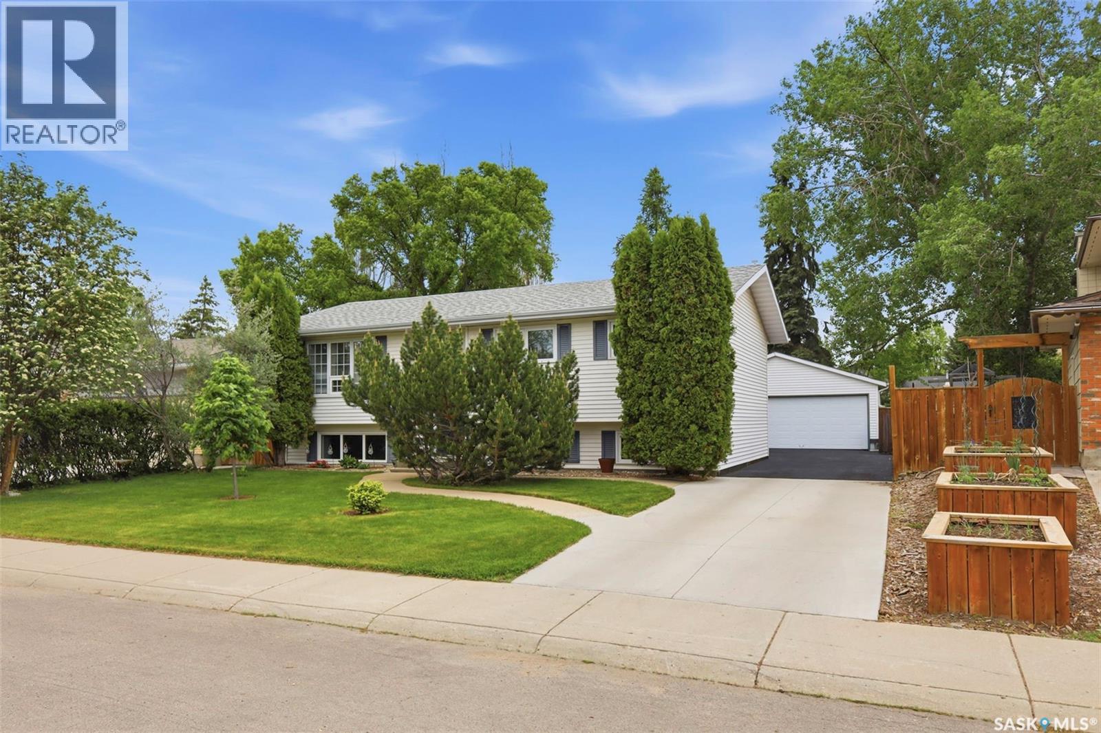 126 Candle Crescent, Saskatoon, SK, S7K5A2 photo 2