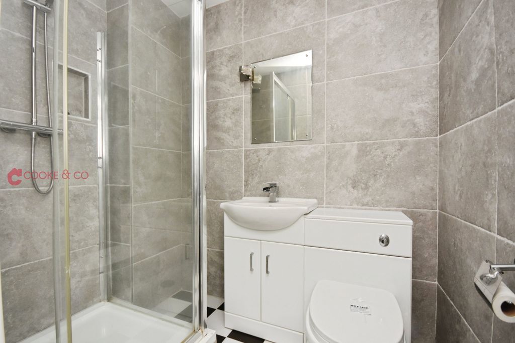 Additional image 18 of 8 bed flat for saleArklow Square, Ramsgate, Kent CT11