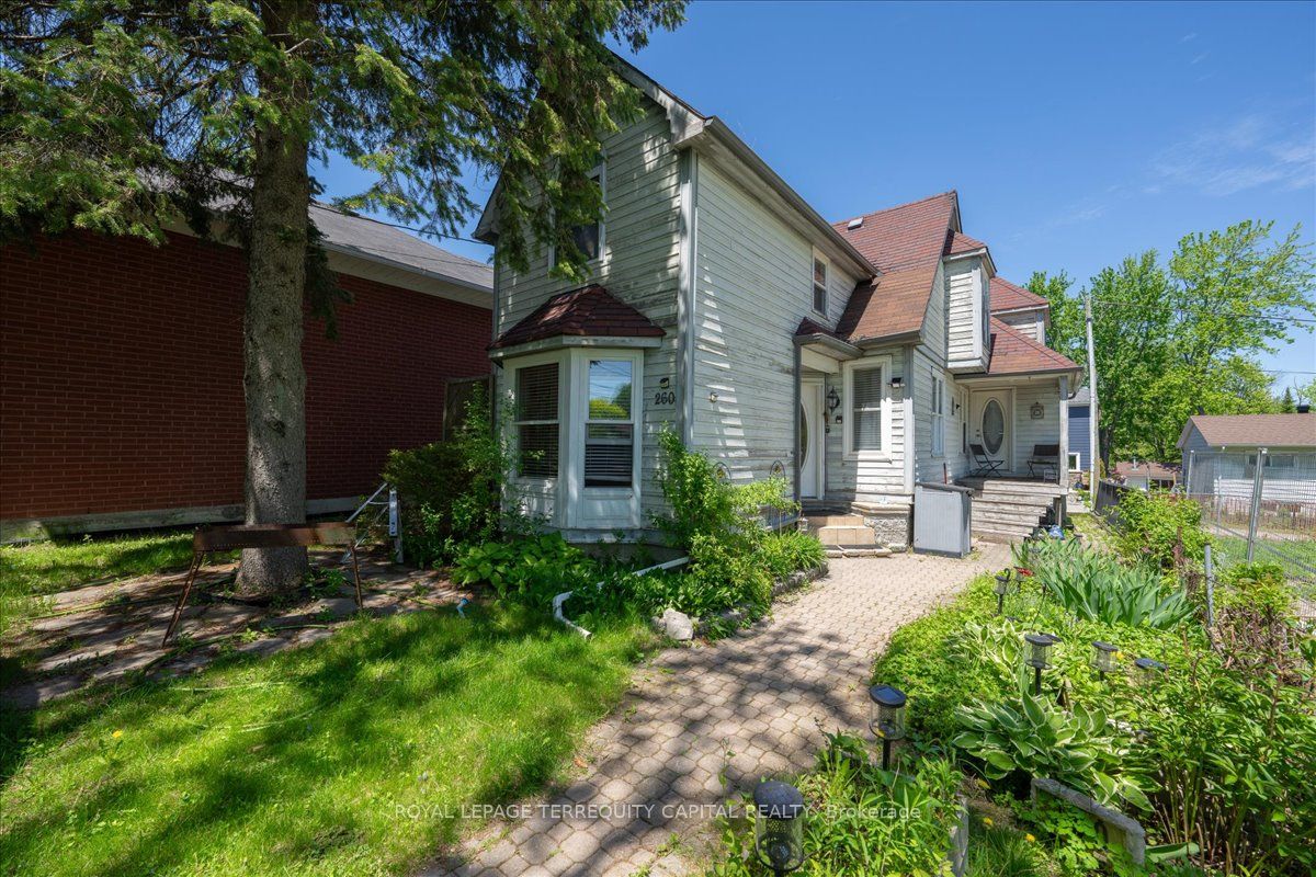 260 Douglas Road, Richmond Hill, ON, L4E 3H7 photo 2