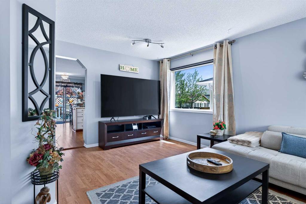 159 Fresno Place NE, Calgary, AB, T1Y 6Y2