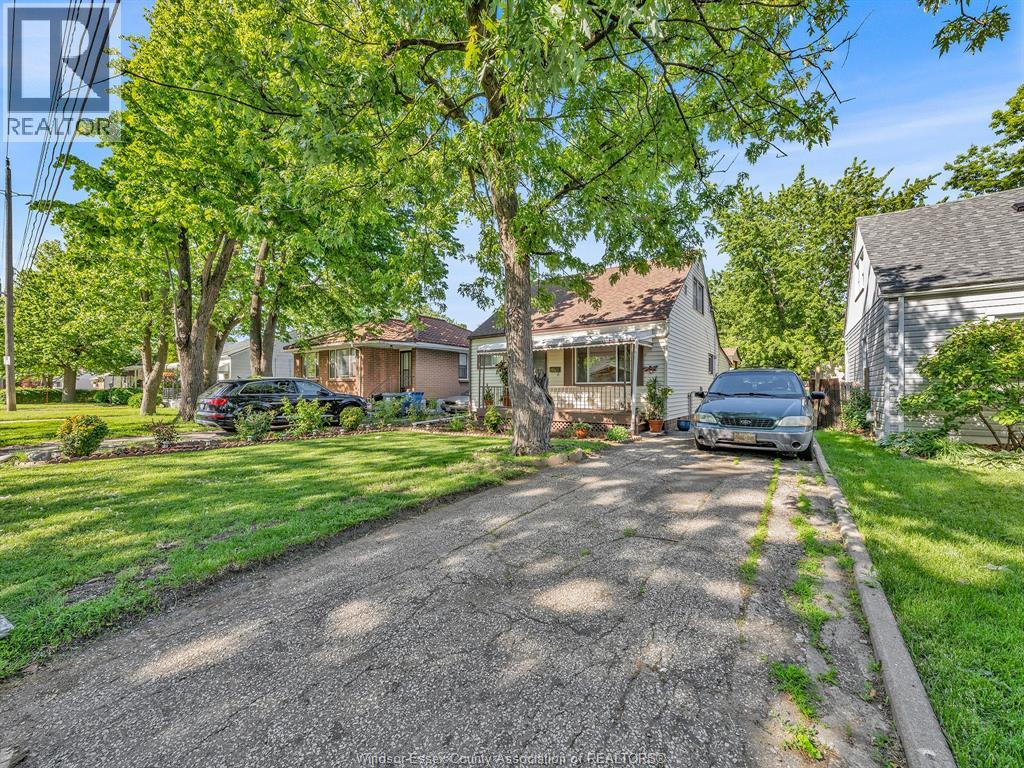 1936 Central , Windsor, ON, N8W4H9 photo 4