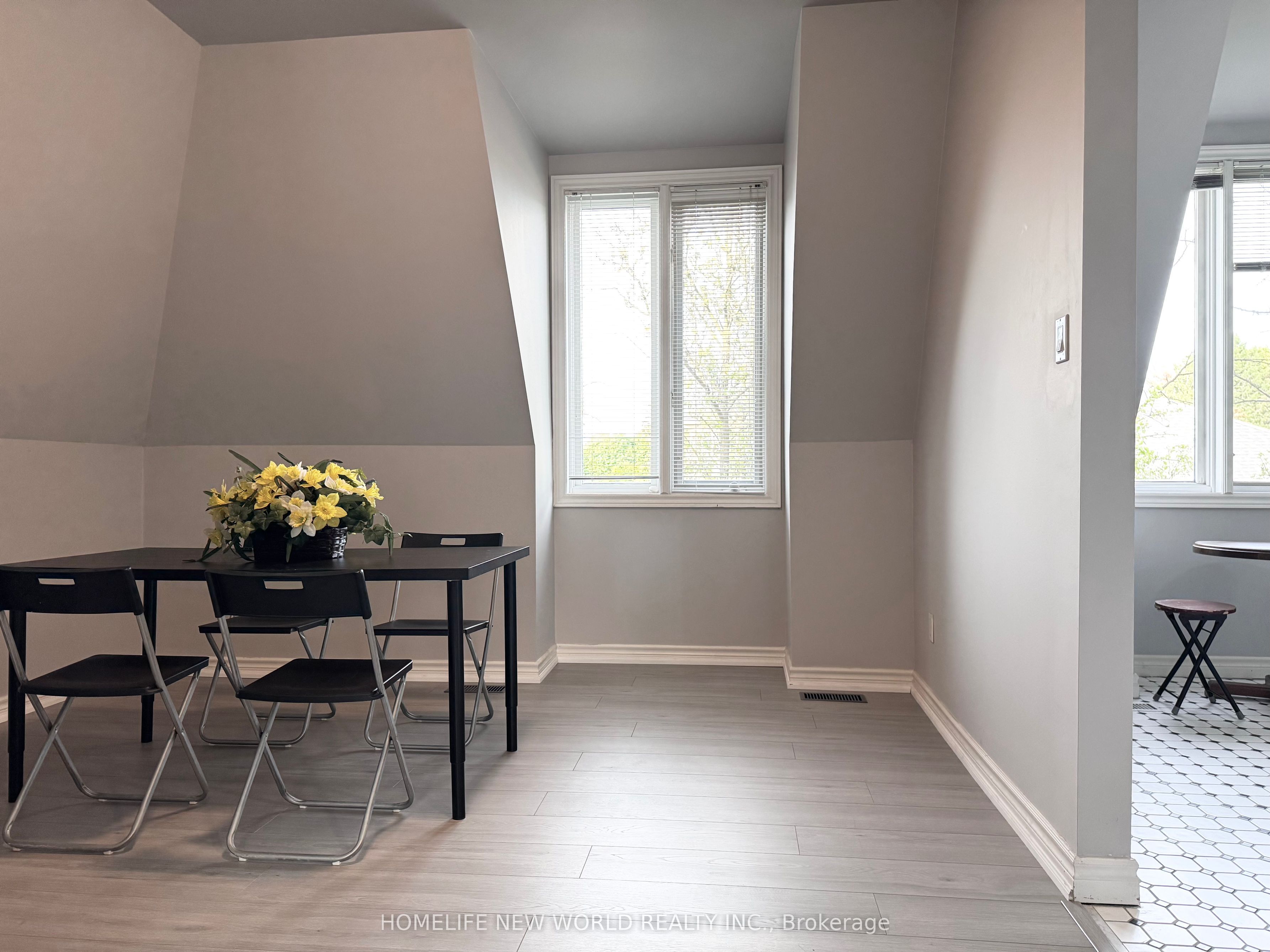 Coach house-52C Post Road, Toronto, ON, M3B 1H8 photo 5