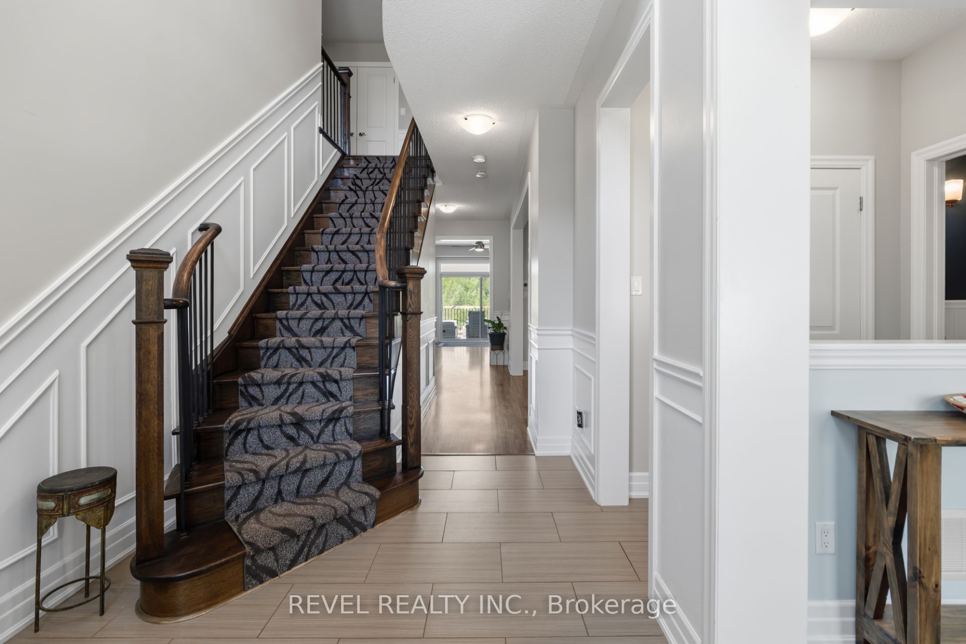 74 Mount Crescent, Essa, ON, L0M 1B5 photo 3