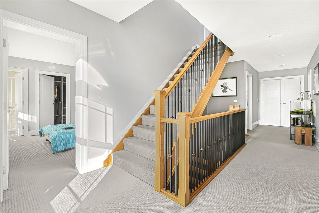 Additional image 13 of 5 bed detached house for saleAldenham Avenue, Radlett, Hertfordshire WD7