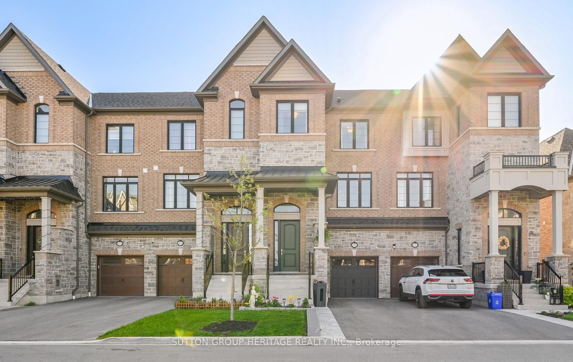 105 Dorian Drive, Whitby, ON, L1P 0C8