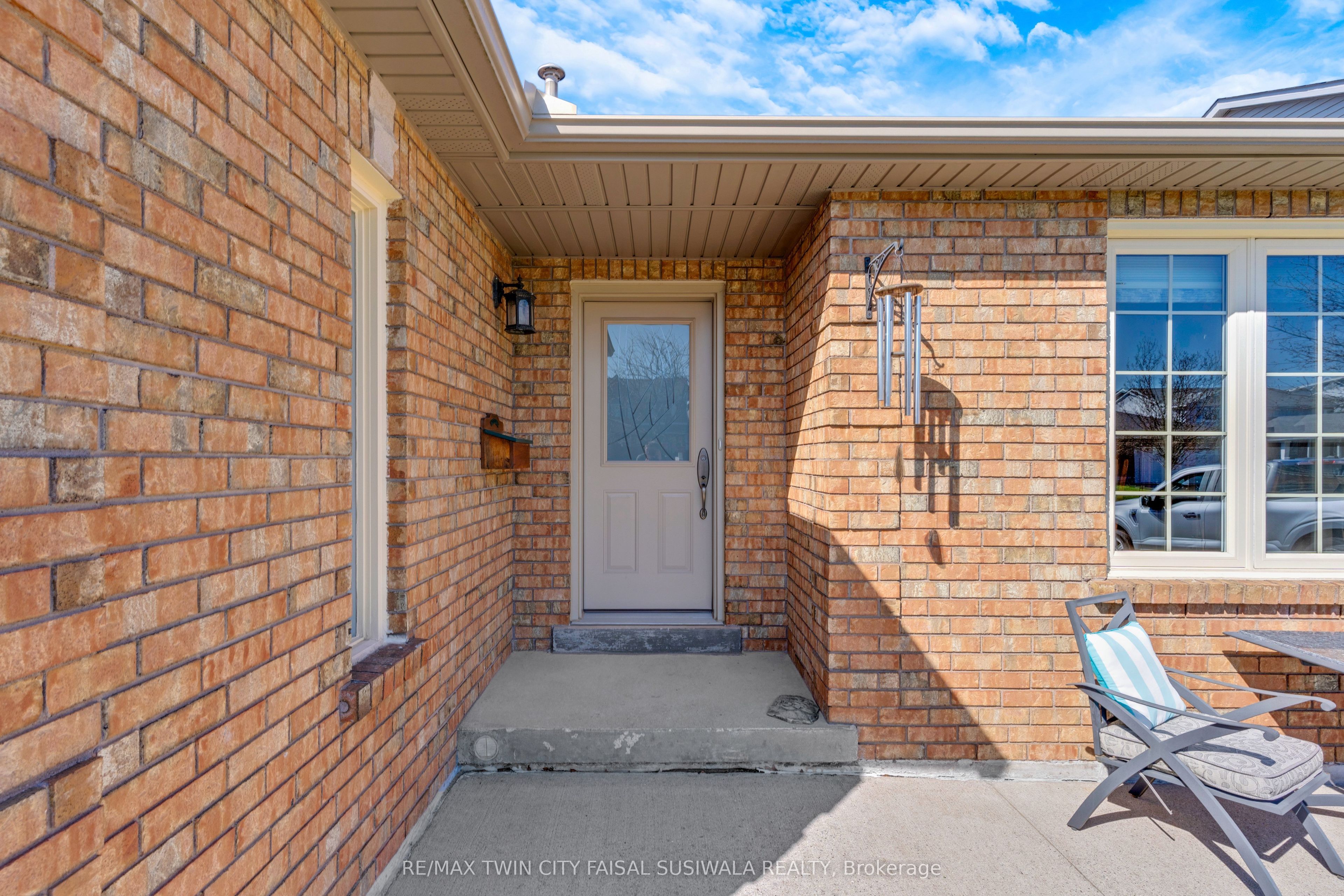 Additional image 2 of 77 Mctague Drive, Cambridge, ON, N1T 1L7
