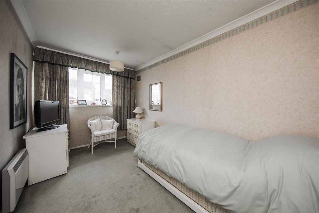 Additional image 11 of 2 bed detached bungalow for saleThe Brucks, Wateringbury, Maidstone ME18