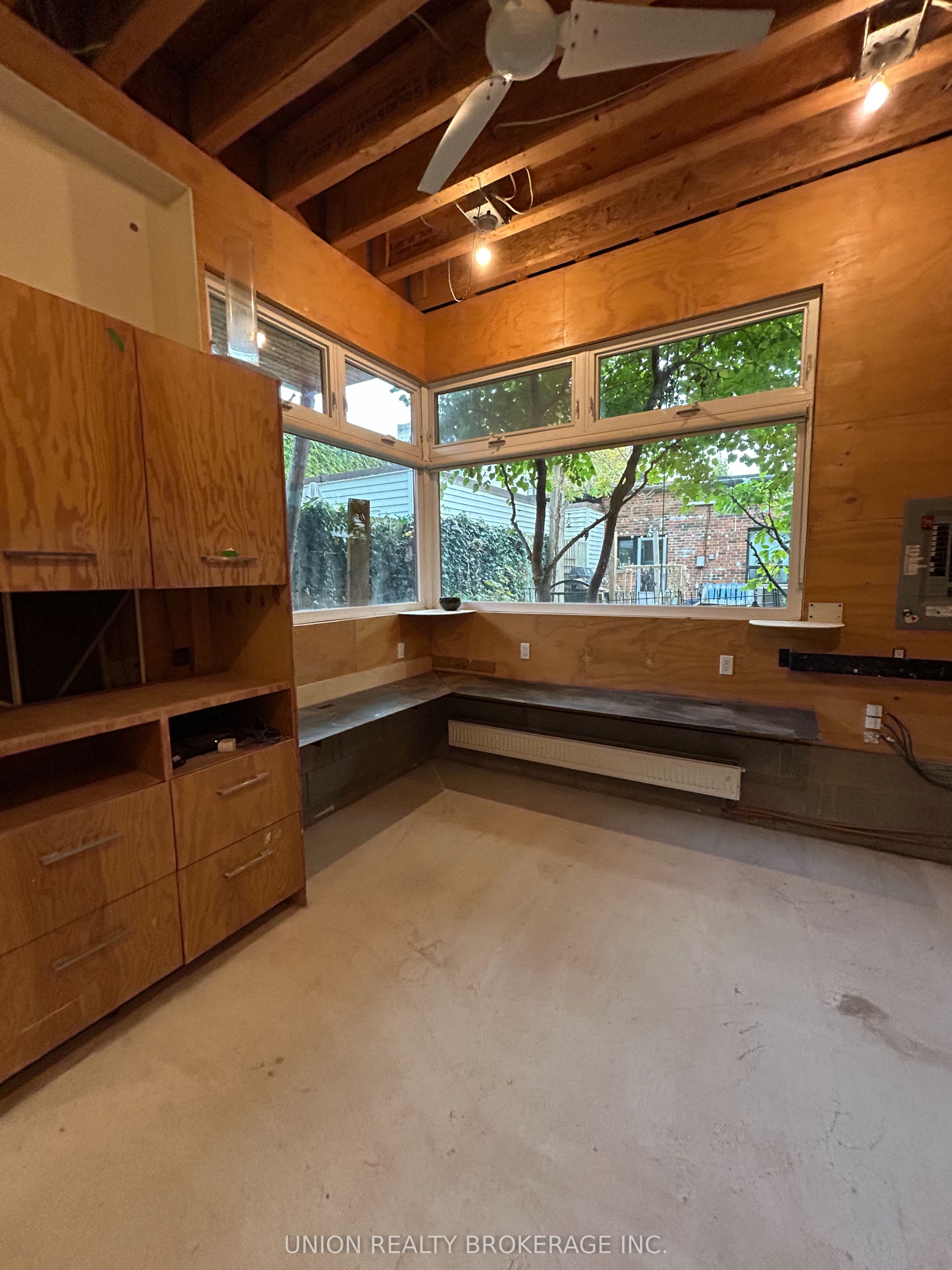 Additional image 2 of 303 Coxwell Avenue, Toronto, ON, M4L 3B5