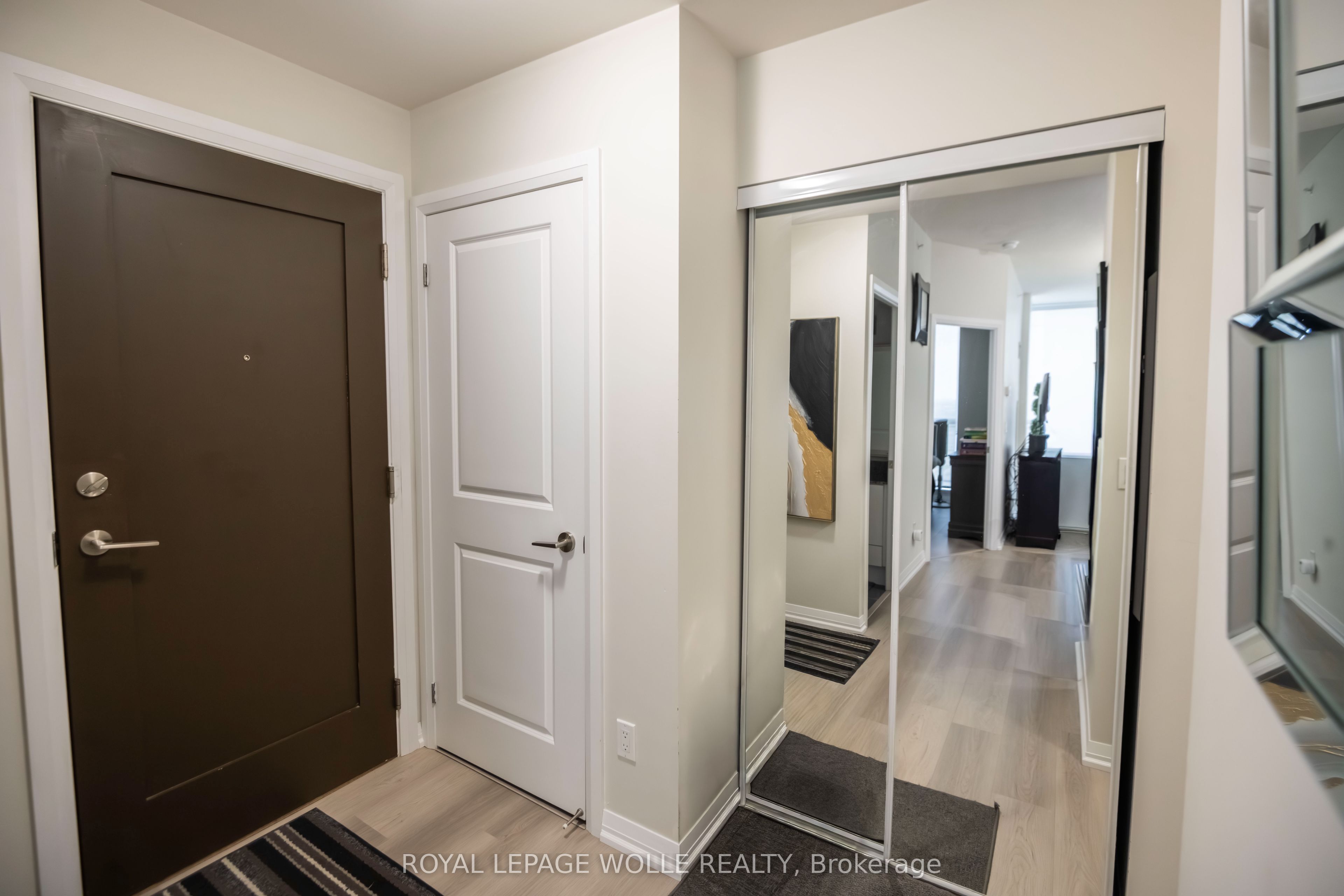 Additional image 2 of 1601-75 Eglinton Avenue W, Mississauga, ON, L5R 0E5