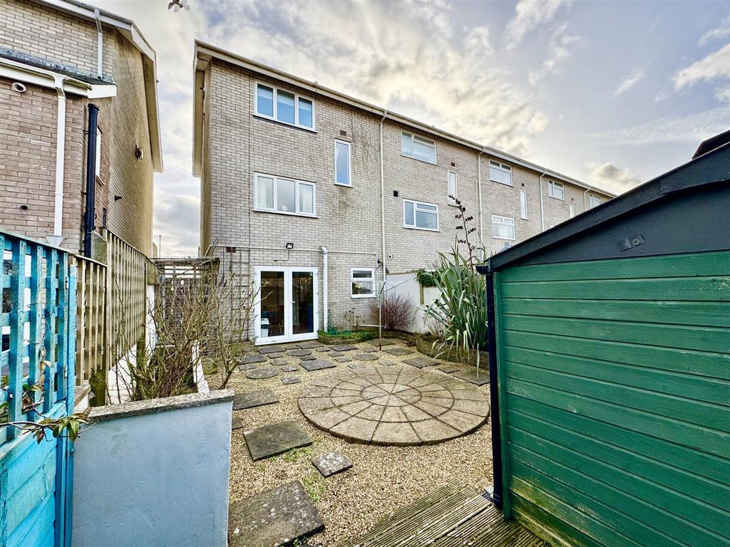 Additional image 18 of 4 bed town house for saleVictoria Parade, Pwllheli LL53