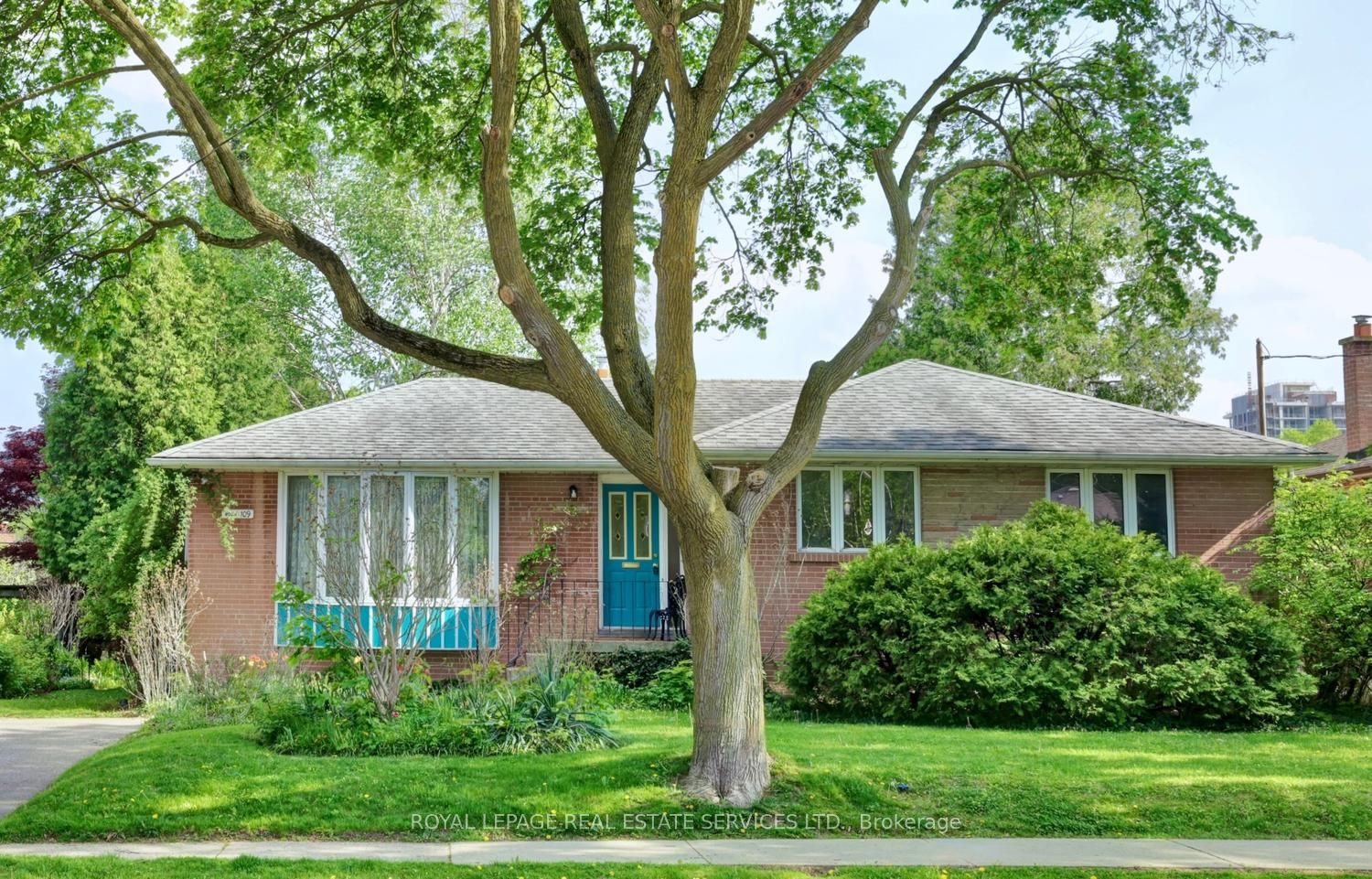 109 Chapman Road, Toronto, ON, M9P 1E9