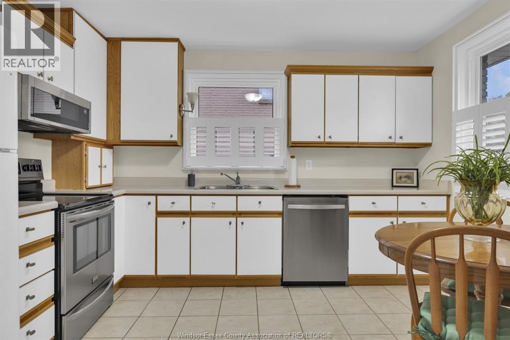 1028 Virginia , Windsor, ON, N8S2Y7 photo 3