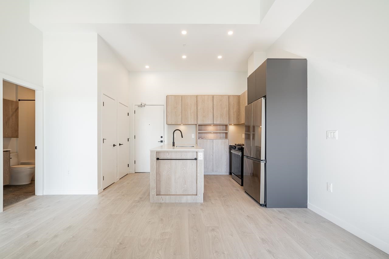 Additional image 3 of 304-19577 65b Avenue, Surrey, BC, V4N 6B5