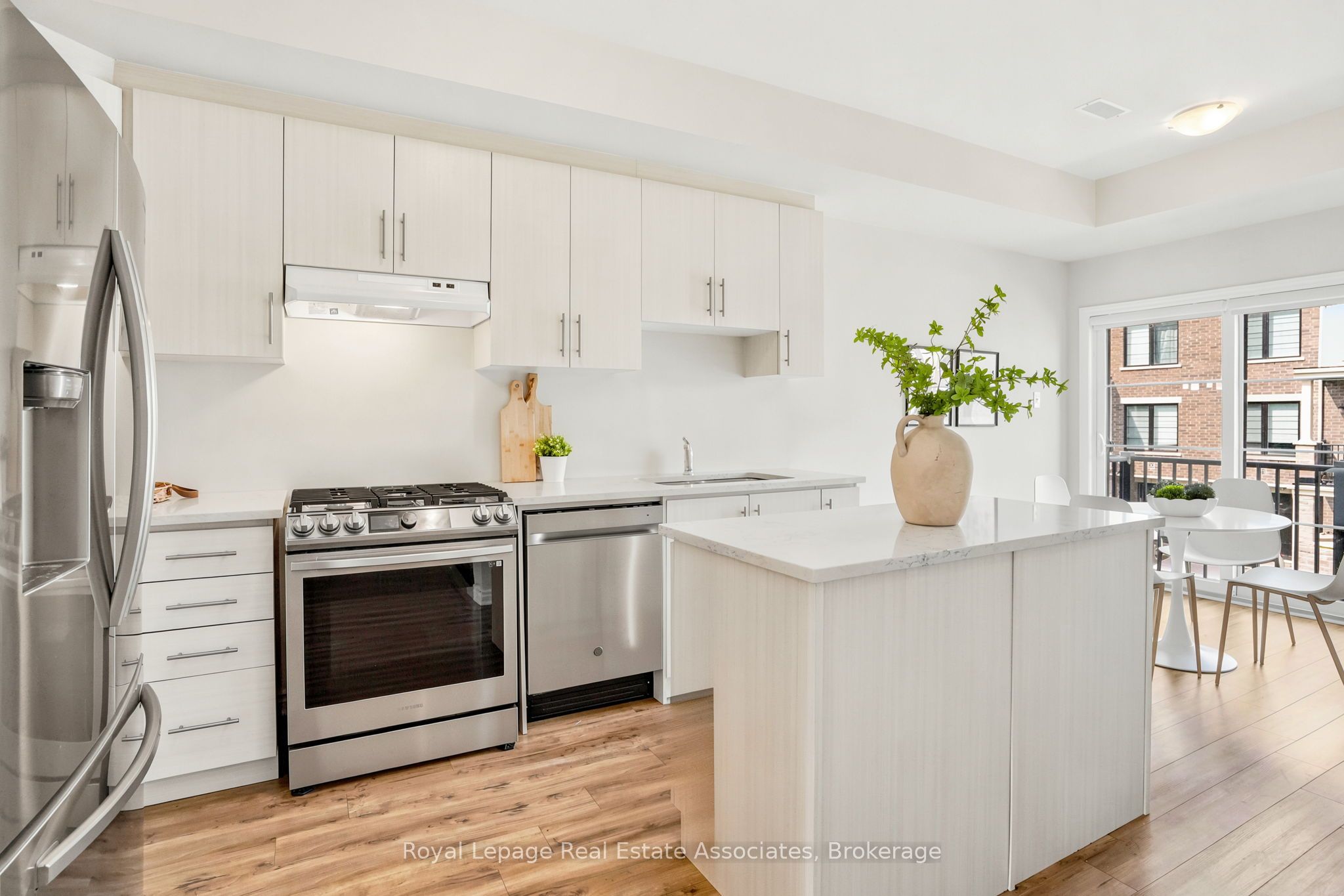 24-383 Dundas Street E, Hamilton, ON, L8B 1X6 photo 3