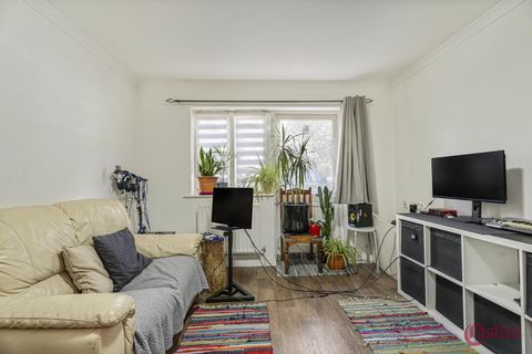 Semley Gate, London E9