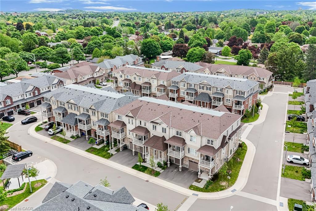 15 Dewberry Drive, Kitchener, ON, N2B 0A9 photo 2