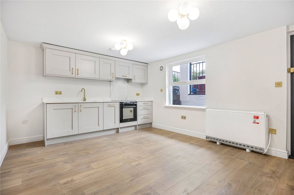 Additional image 29 of 4 bed terraced house for saleLorne Street, Reading RG1