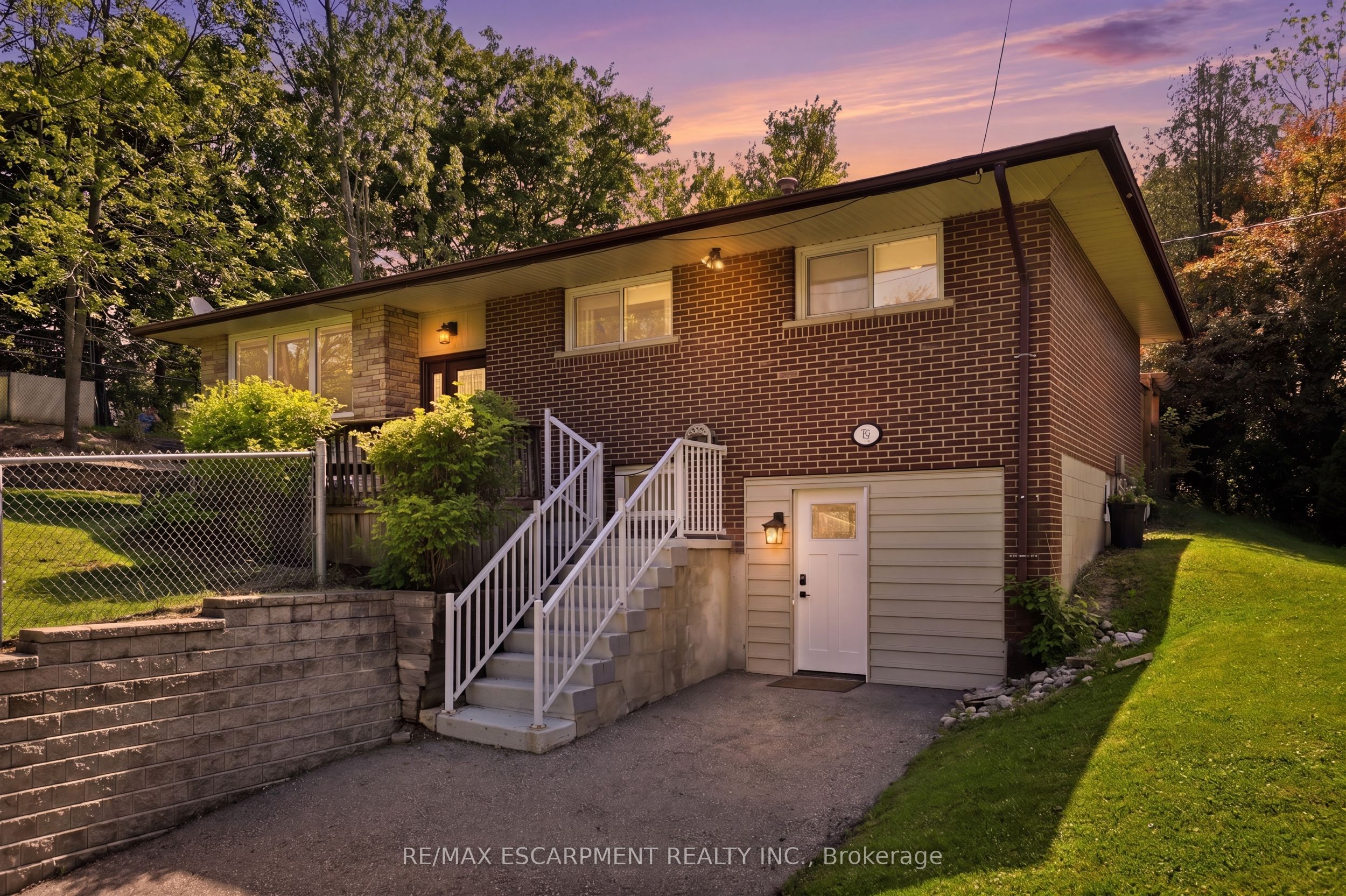 52 Grand Avenue, Haldimand, ON, N3W 2J5