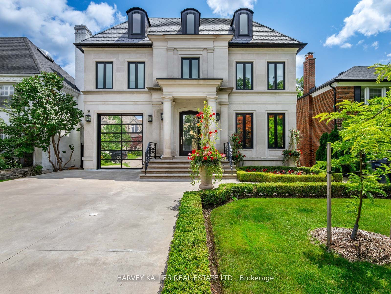 327 Cortleigh Boulevard, Toronto, ON, M5N 1B2 photo 2