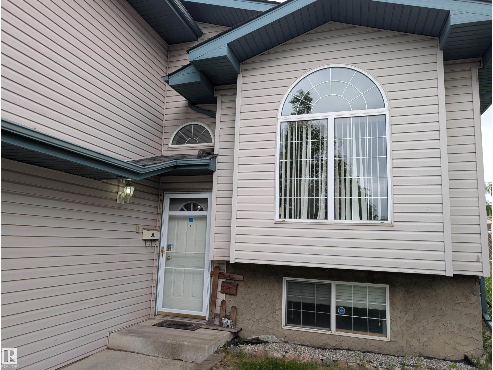 1113 Hermitage Road NW, Edmonton, AB, T5A5B8 photo 2