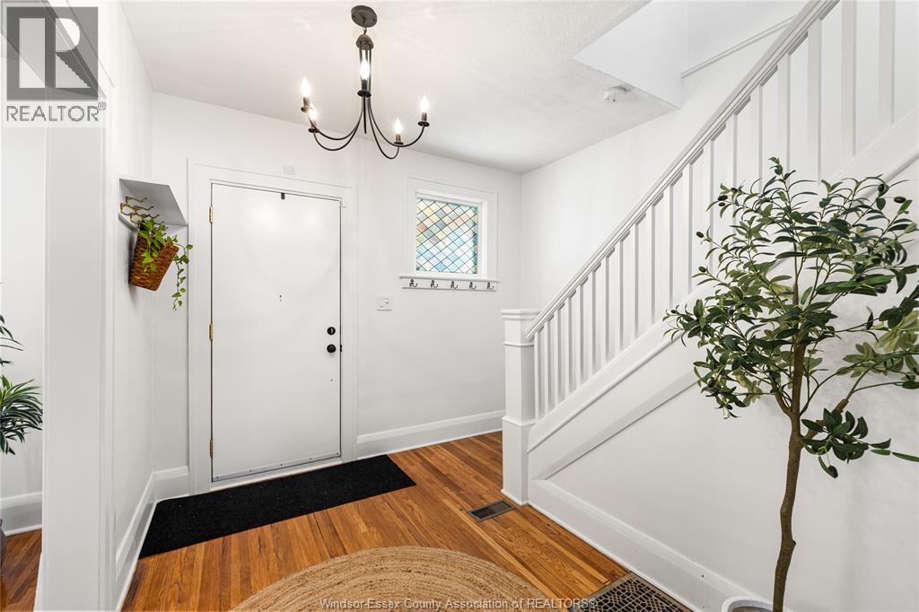526 Curry , Windsor, ON, N9B2B9 photo 4