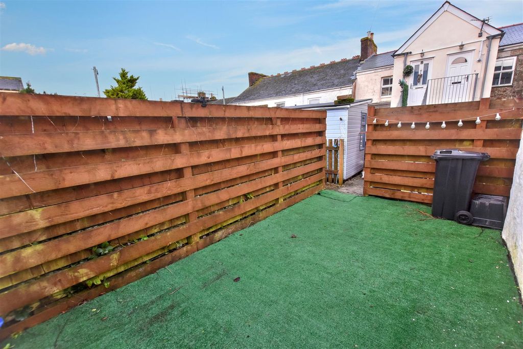 Additional image 14 of 1 bed flat for sale74 Higher Fore Street, Redruth TR15