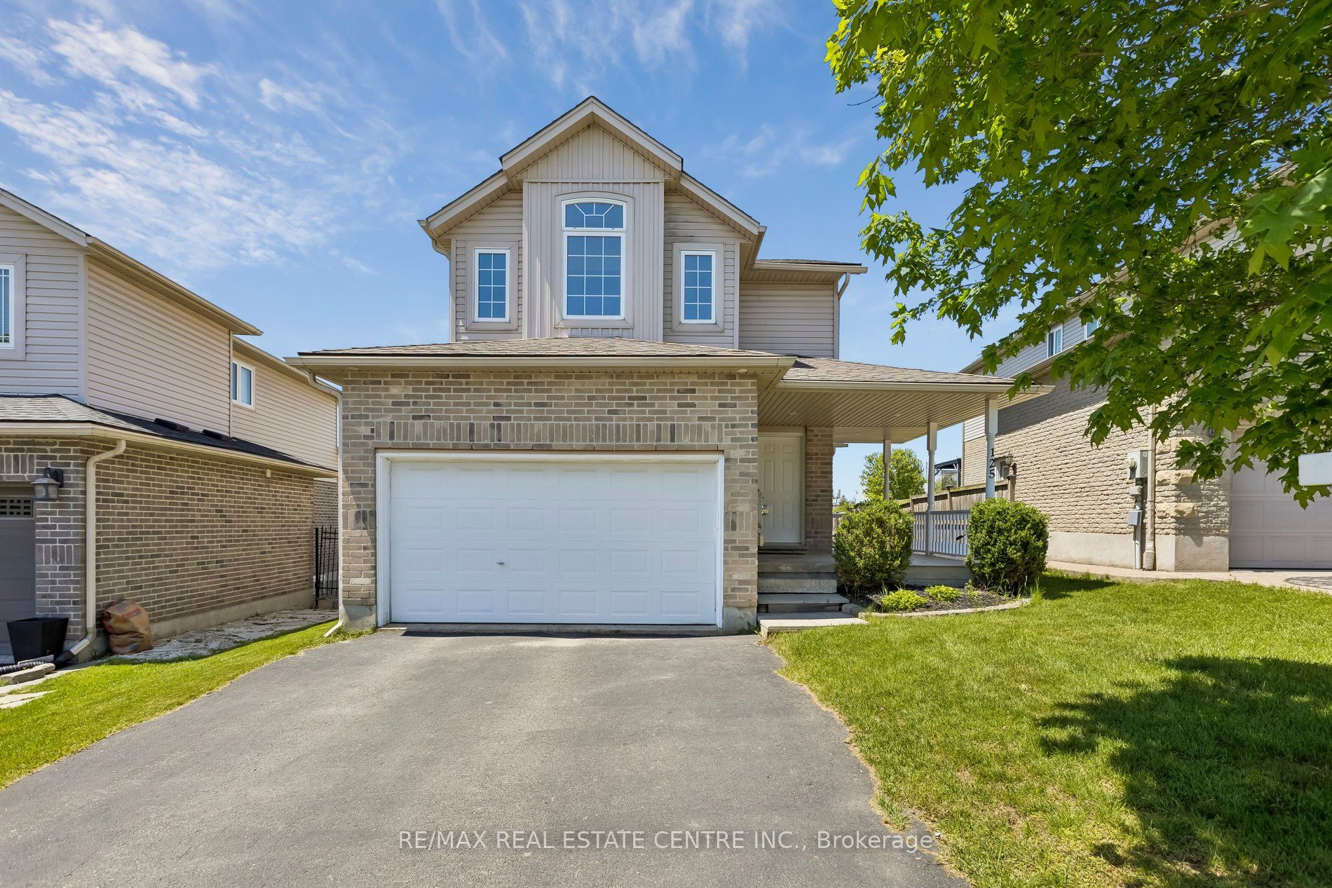 125 Flaherty Drive, Guelph, ON, N1K 1Y6 photo 2