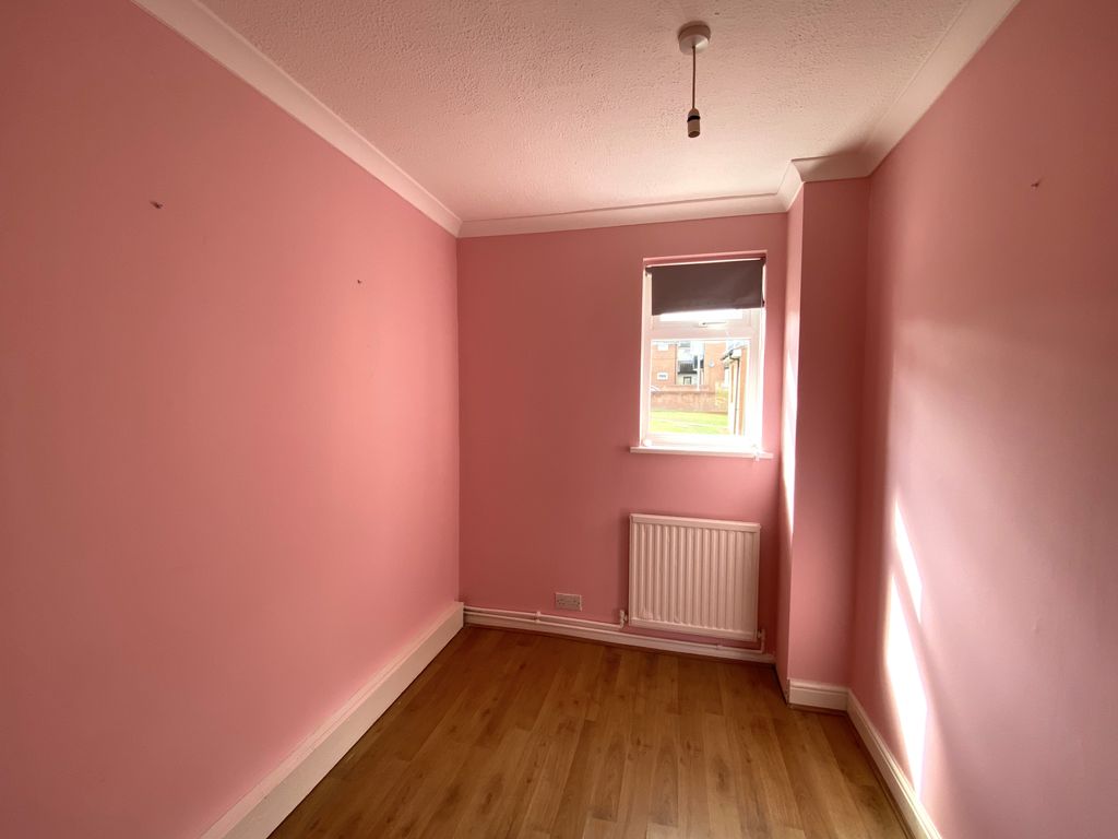 Additional image 9 of 2 bed flat for saleBardfield Way, Rayleigh SS6