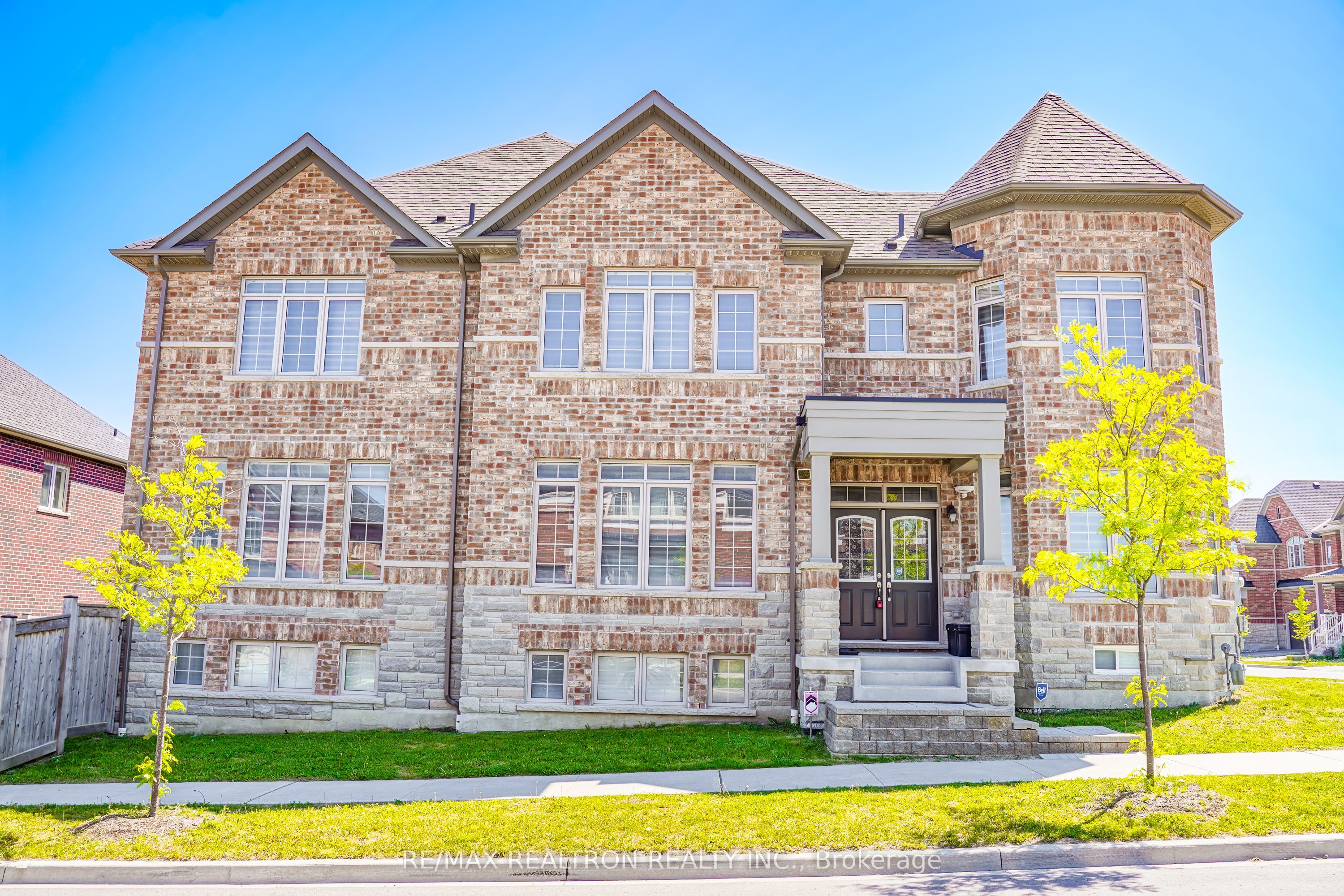 2431 Hibiscus Drive, Pickering, ON, L1X 0H1 photo 3