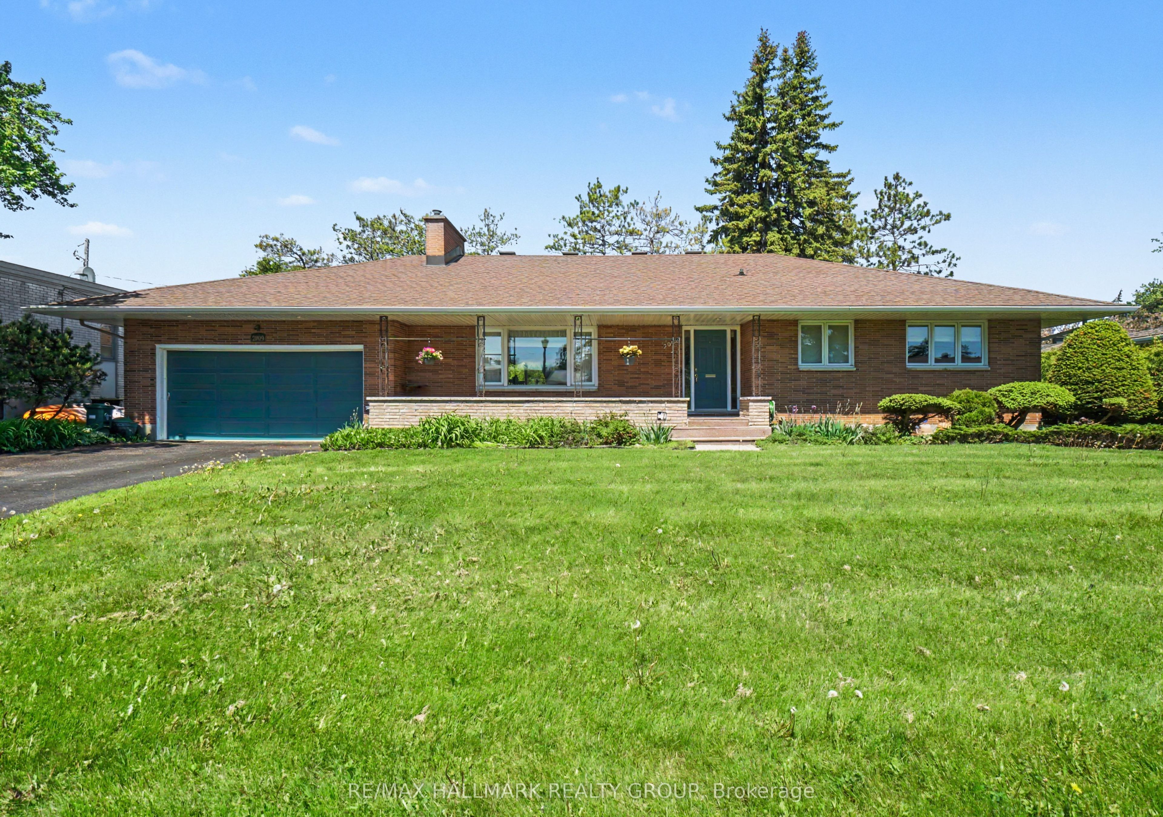 2009 Killarney Drive, Ottawa, ON, K2A 1P9