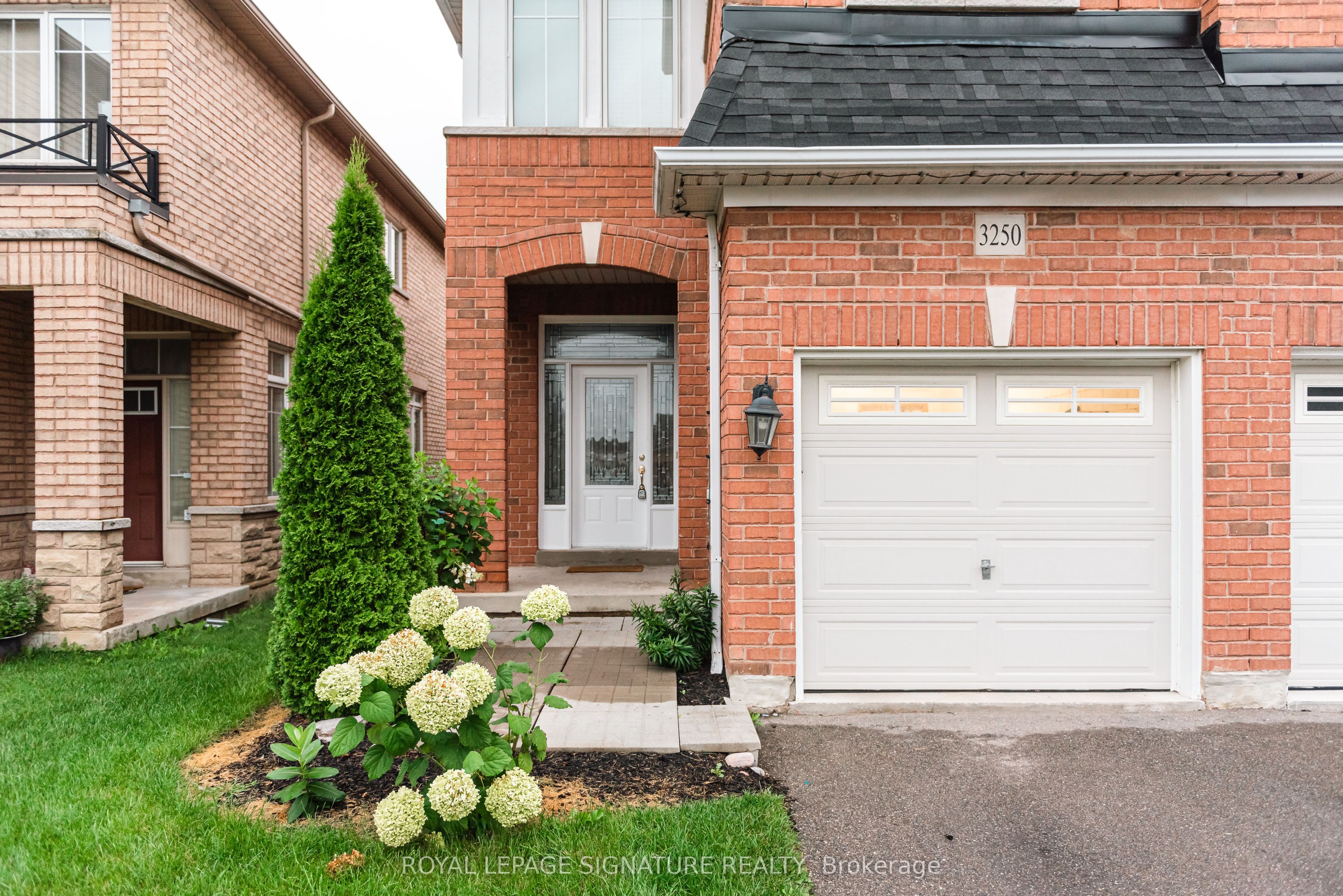Additional image 2 of 3250 Sunlight Street, Mississauga, ON, L5M 0G7