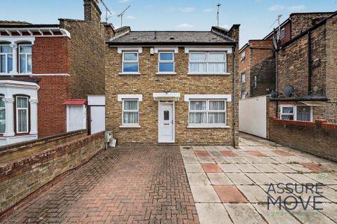 Ravenstone Road, London N8