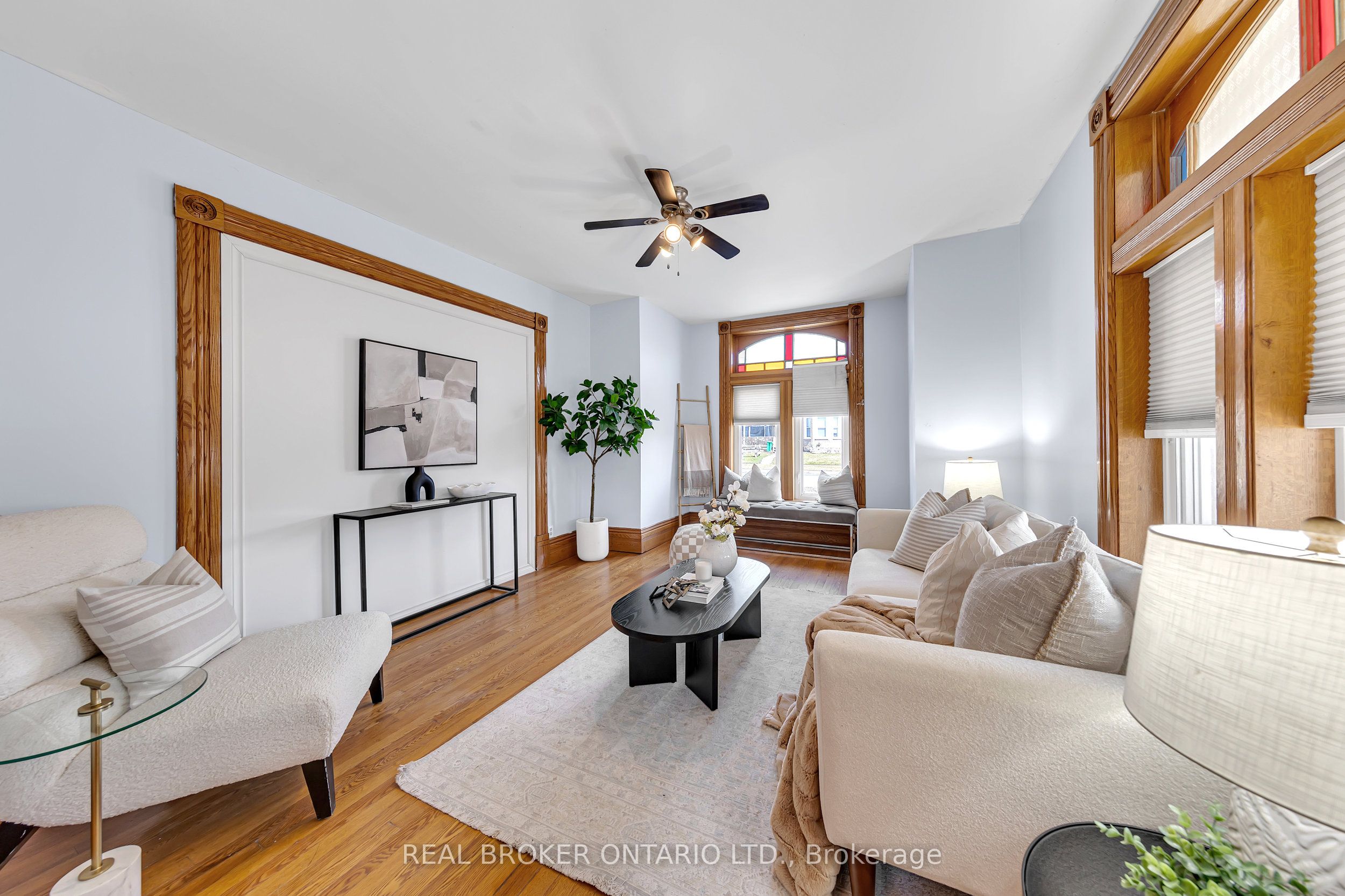 MAIN-52 Victoria Avenue N, Peterborough, ON, K9H 4W1