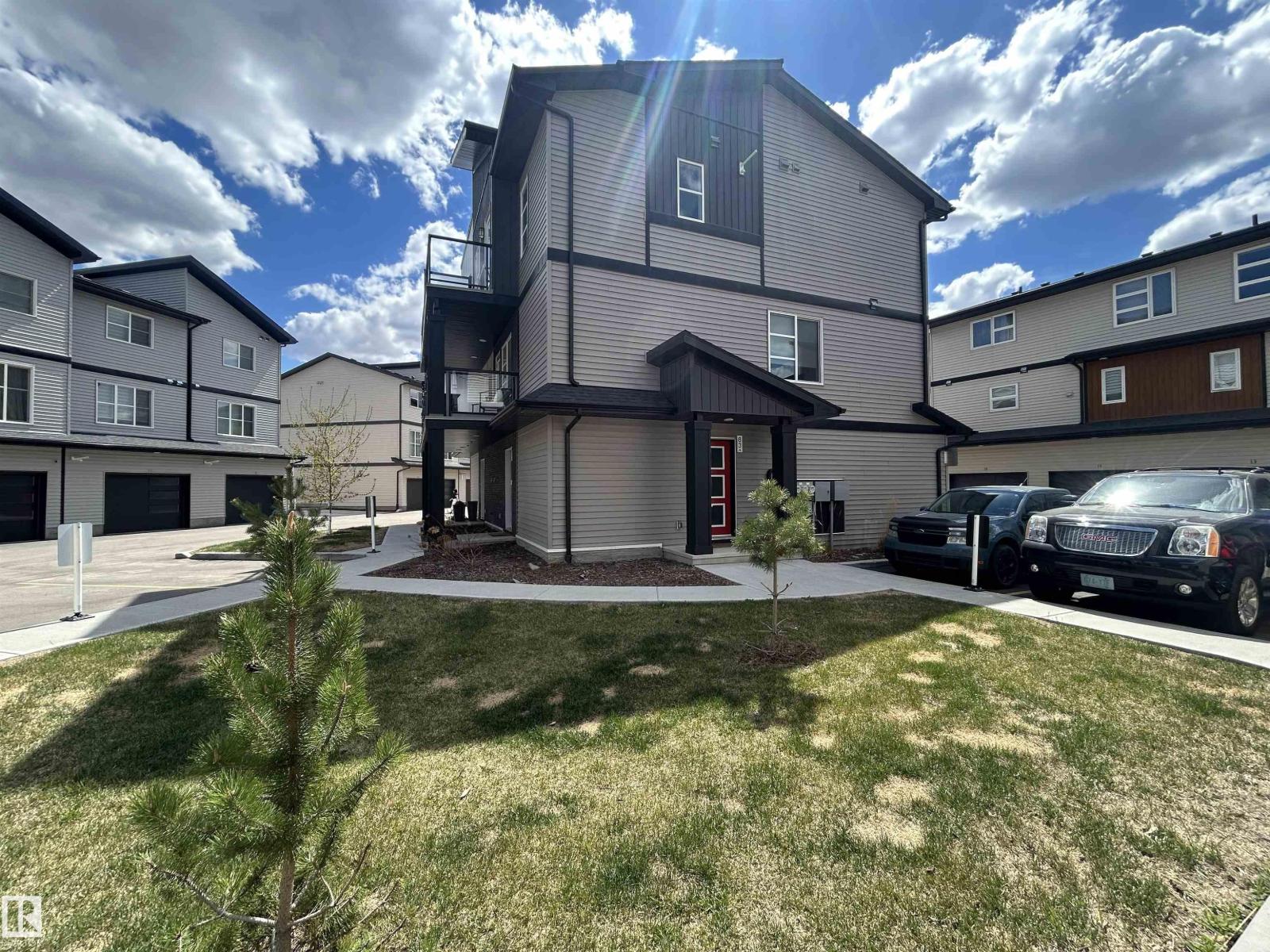83-1203 163 Street SW, Edmonton, AB, T6W3X1