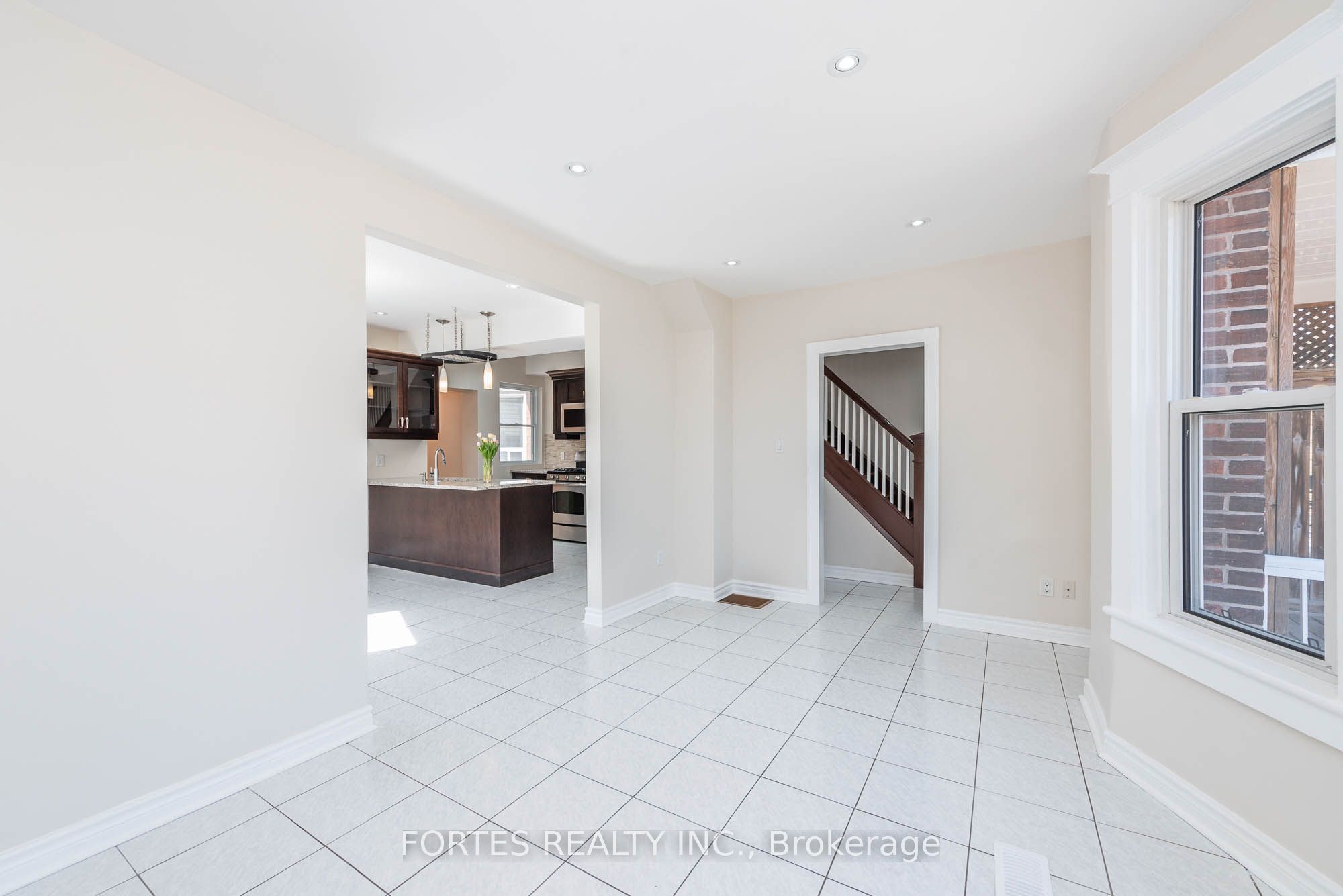 8 Spring Grove Avenue, Toronto, ON, M6N 3H3 photo 5
