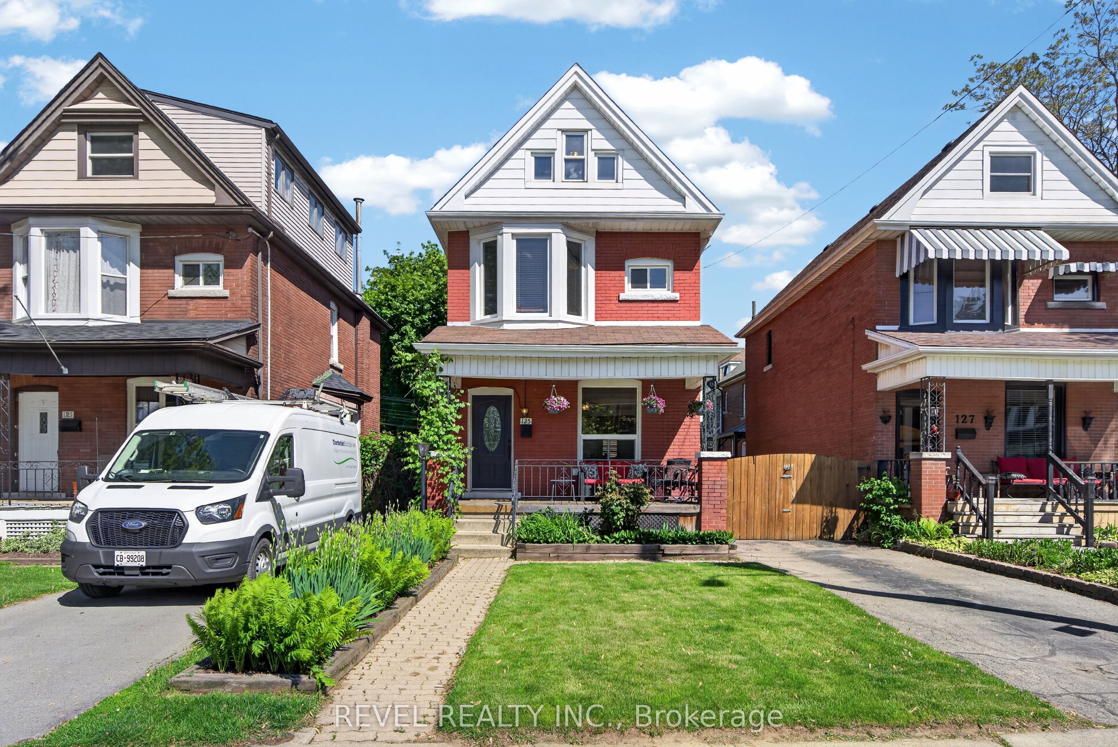 Additional image 2 of 125 Balsam Avenue S, Hamilton, ON, L8M 3B4