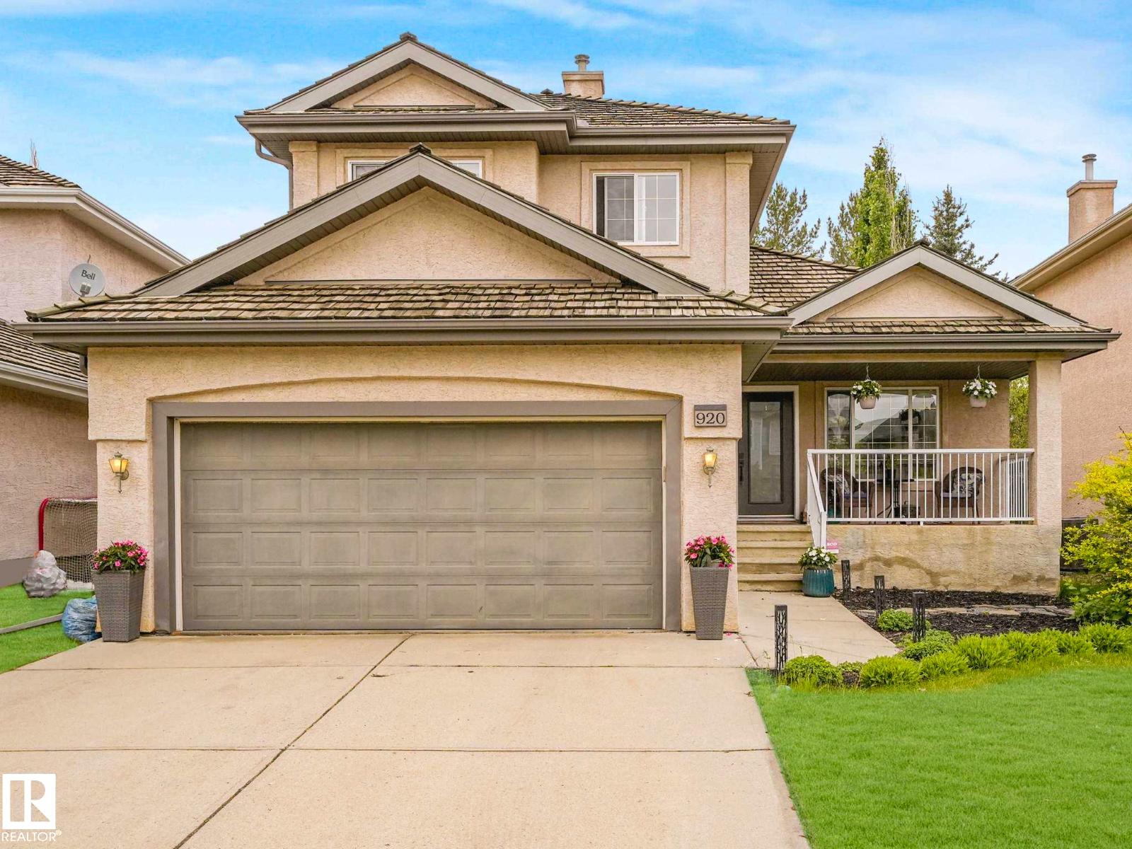 920 Haliburton Road NW, Edmonton, AB, T6R2Z8