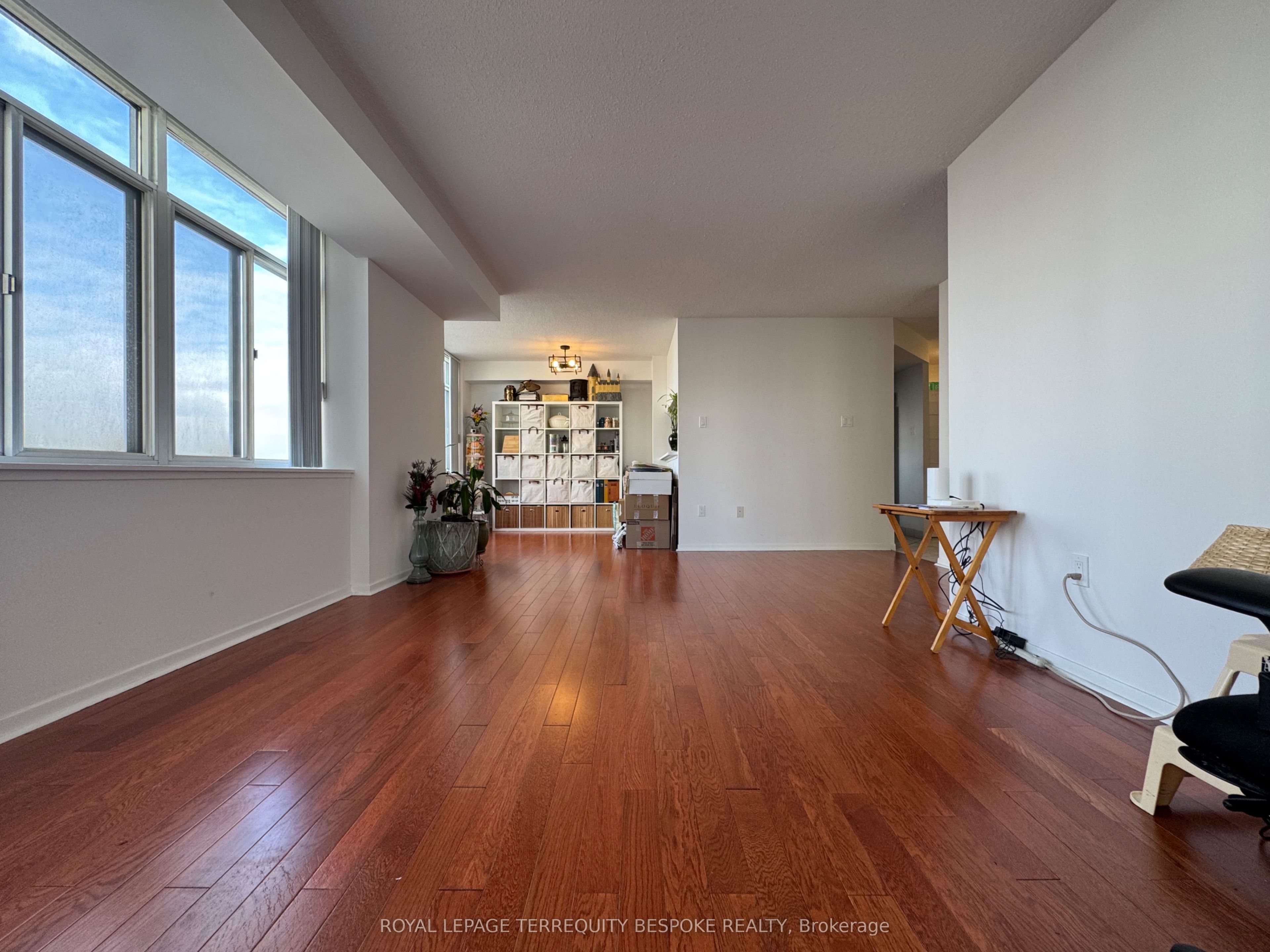 Additional image 3 of 1003-300 Webb Drive, Mississauga, ON, L5B 3W3