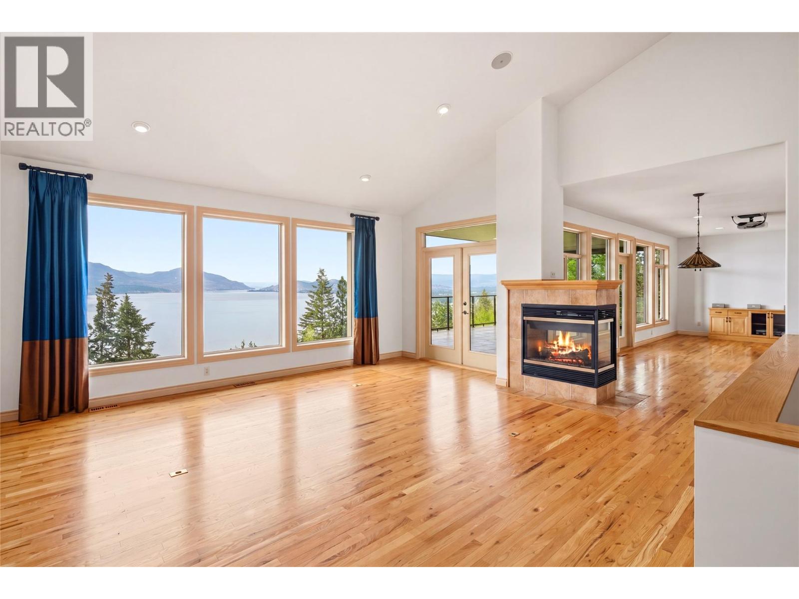 Additional image 5 of 448 Viewcrest Road, Kelowna, BC, V1W4K1