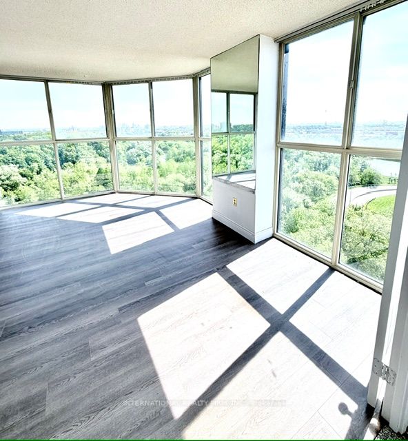 Lph2-600 Rexdale Boulevard, Toronto, ON, M9W 6T4