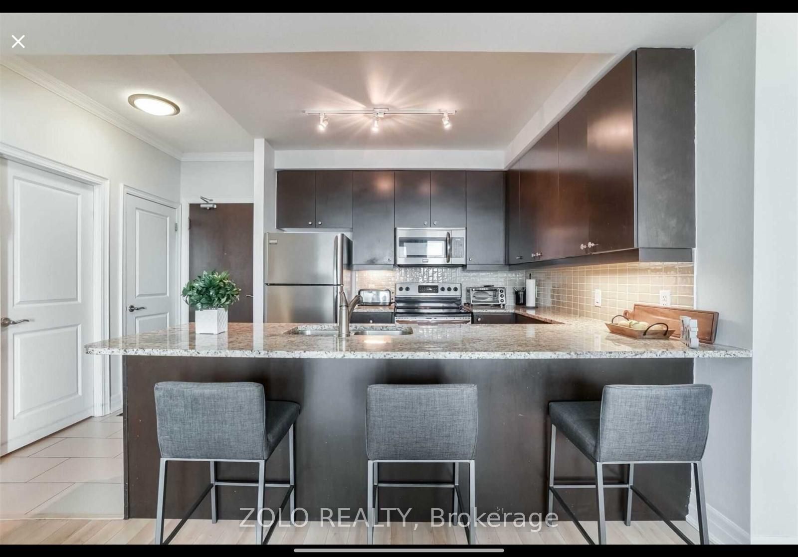 1905-100 John Street, Brampton, ON, L6W 0A8 photo 4