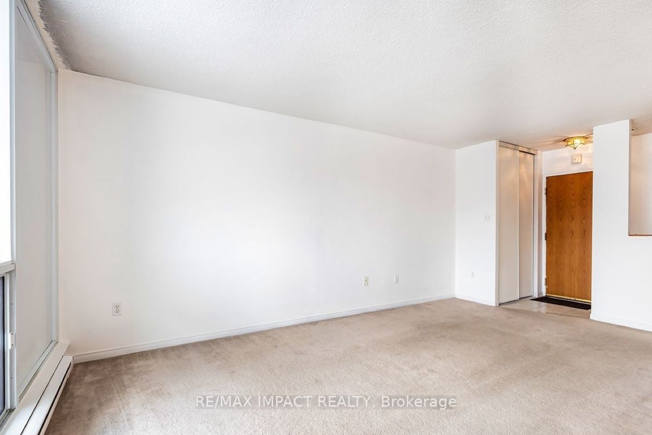 412-454 Centre Street, Oshawa, ON, L1H 4C2 photo 2