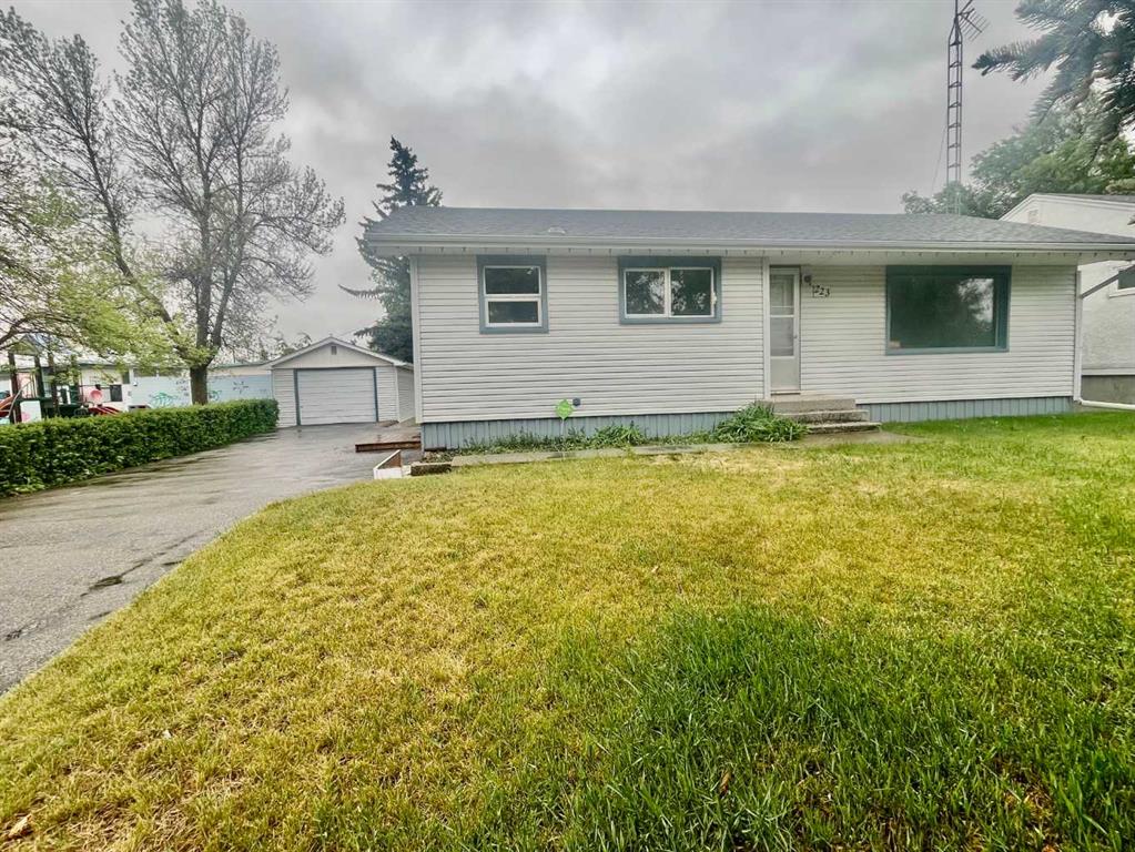 223 Allison Street, Acme, AB, T0M 0A0