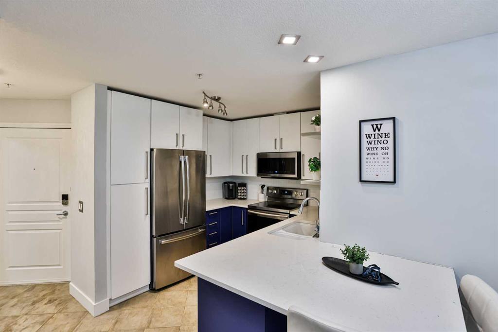 211-5115 Richard Road SW, Calgary, AB, T3E 7M7 photo 3