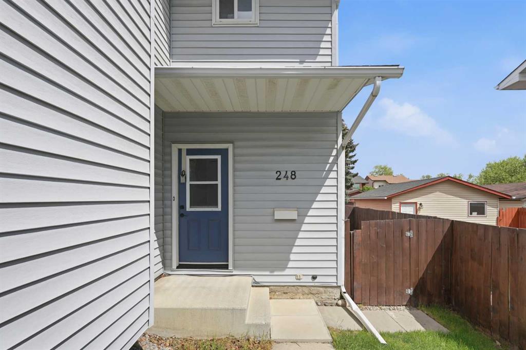 Additional image 4 of 248 Summerwood Place SE, Airdrie, AB, T4B 1W3