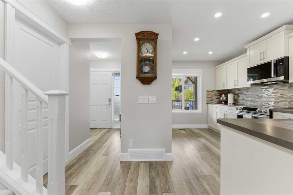 394 Copperpond Boulevard SE, Calgary, AB, T2Z 0Z7 photo 4